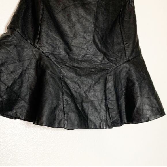 REMAIN NWT Faux Leather Mini Skater Skirt High-Waisted Flare-Hem Black Sz Small - Picture 4 of 11